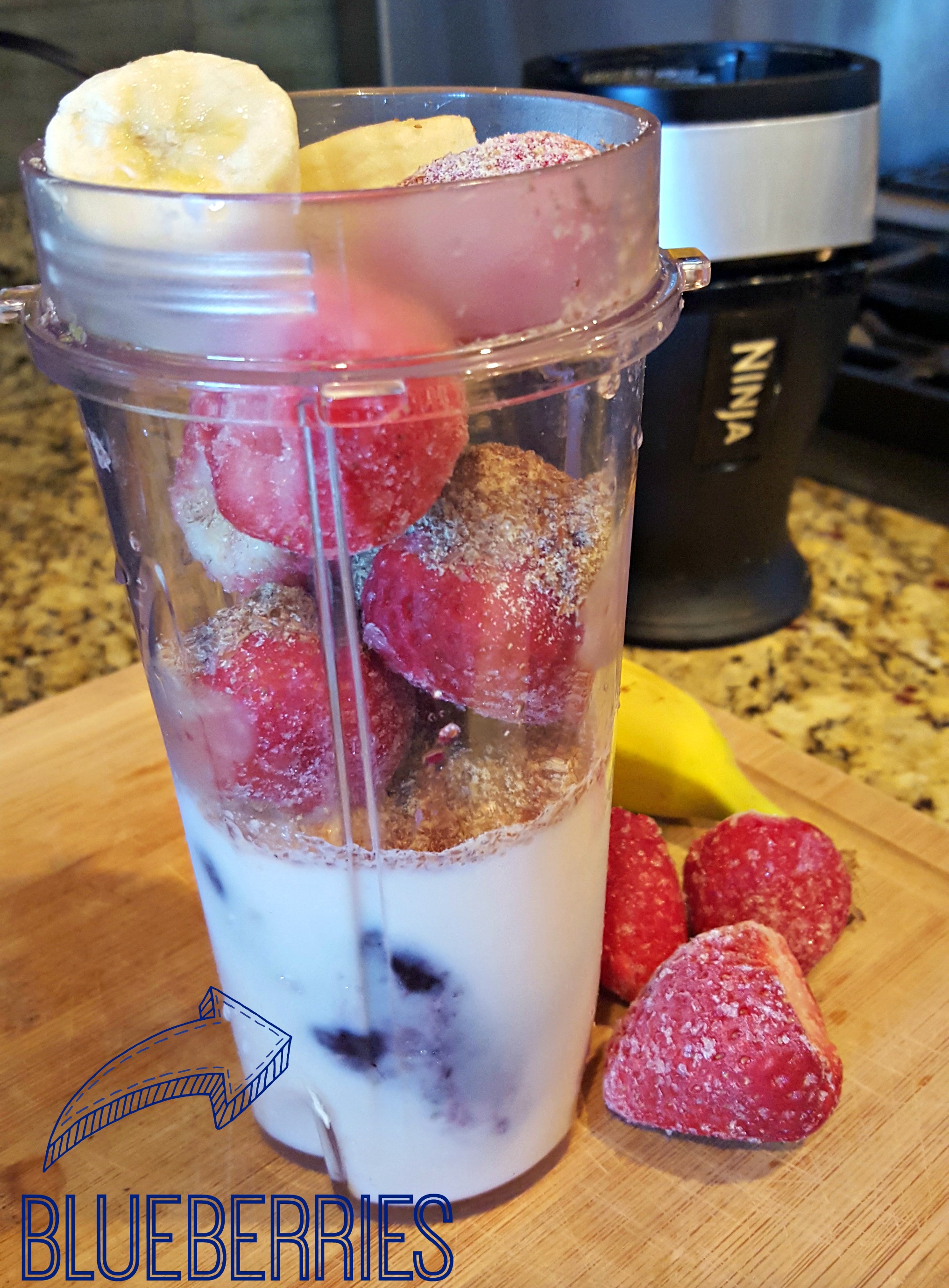 mixed berry smoothie