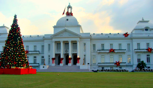 National Palace (White House) of Haiti  Before The Earthquake via @JusticeJonesie