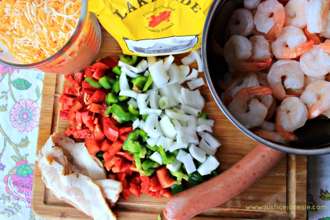 Shrimp & Grits, A Southern Classic via @JusticeJonesie