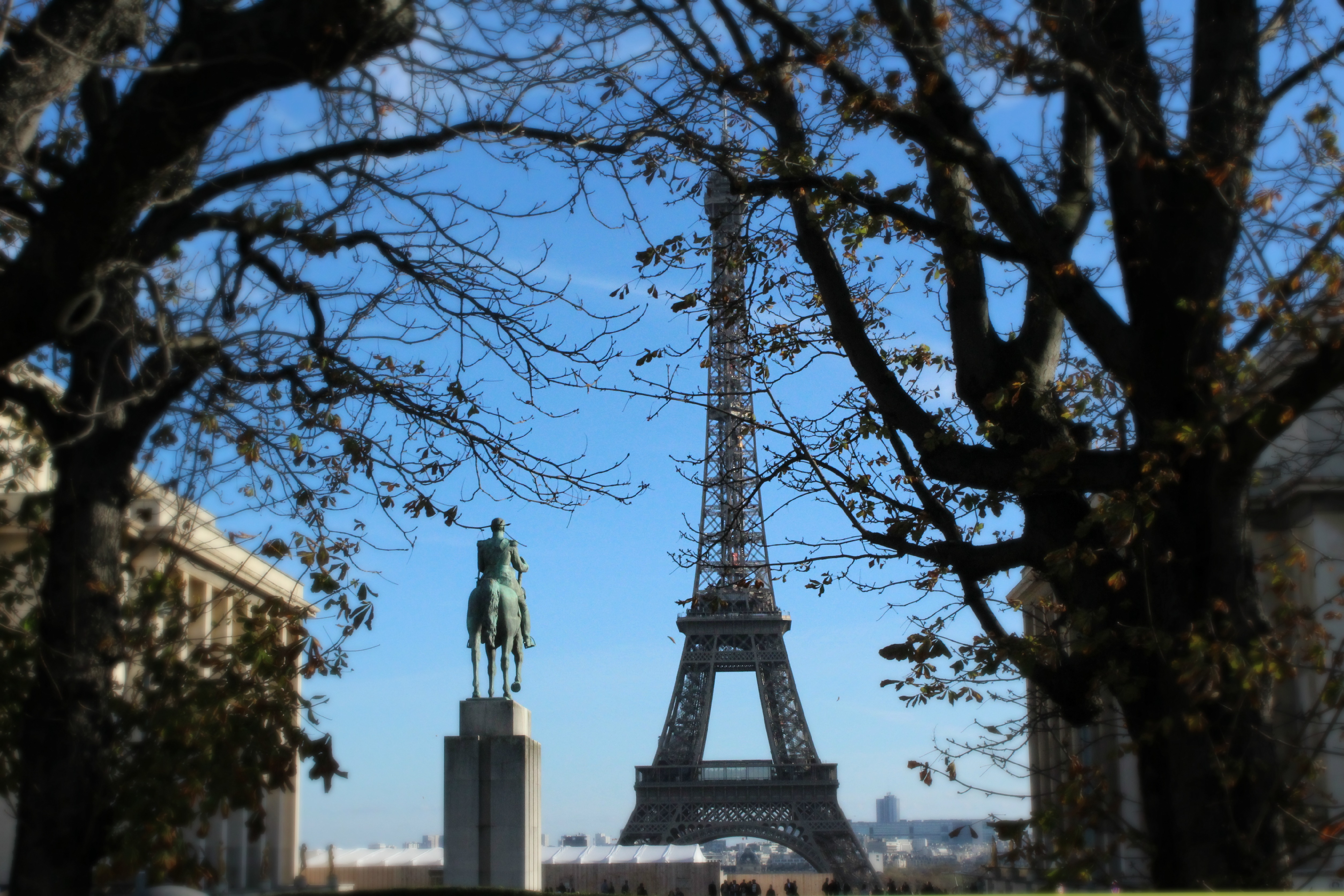 Eiffel_Tower